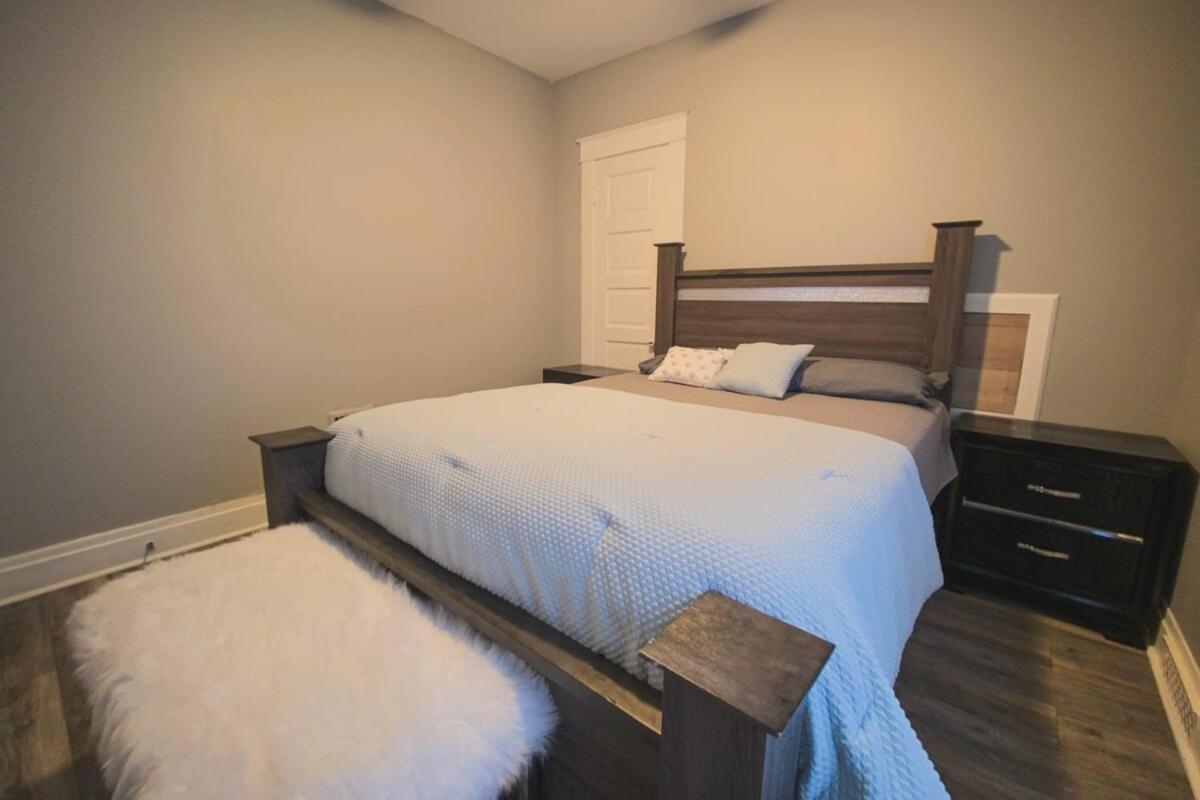 Large 6Br, 2 Bath In Niagara Falls Eksteriør bilde