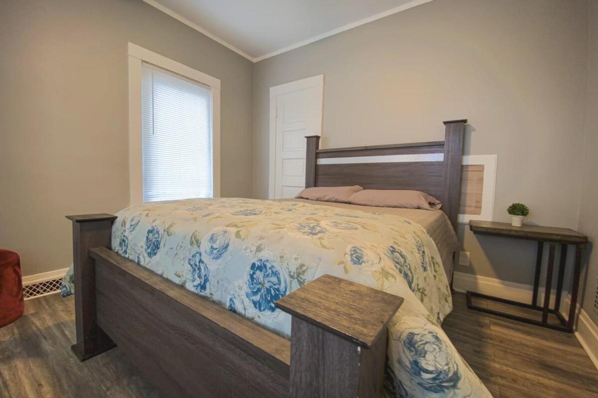 Large 6Br, 2 Bath In Niagara Falls Eksteriør bilde